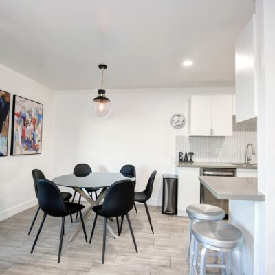 Phoenix Luxury Condo16-min